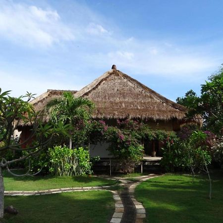 Sunia Loka Bungalows & Dive Center Pemuteran Екстериор снимка