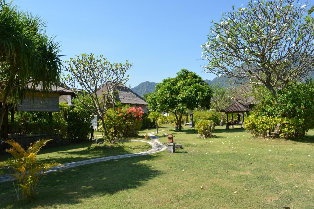 Sunia Loka Bungalows & Dive Center Pemuteran Екстериор снимка