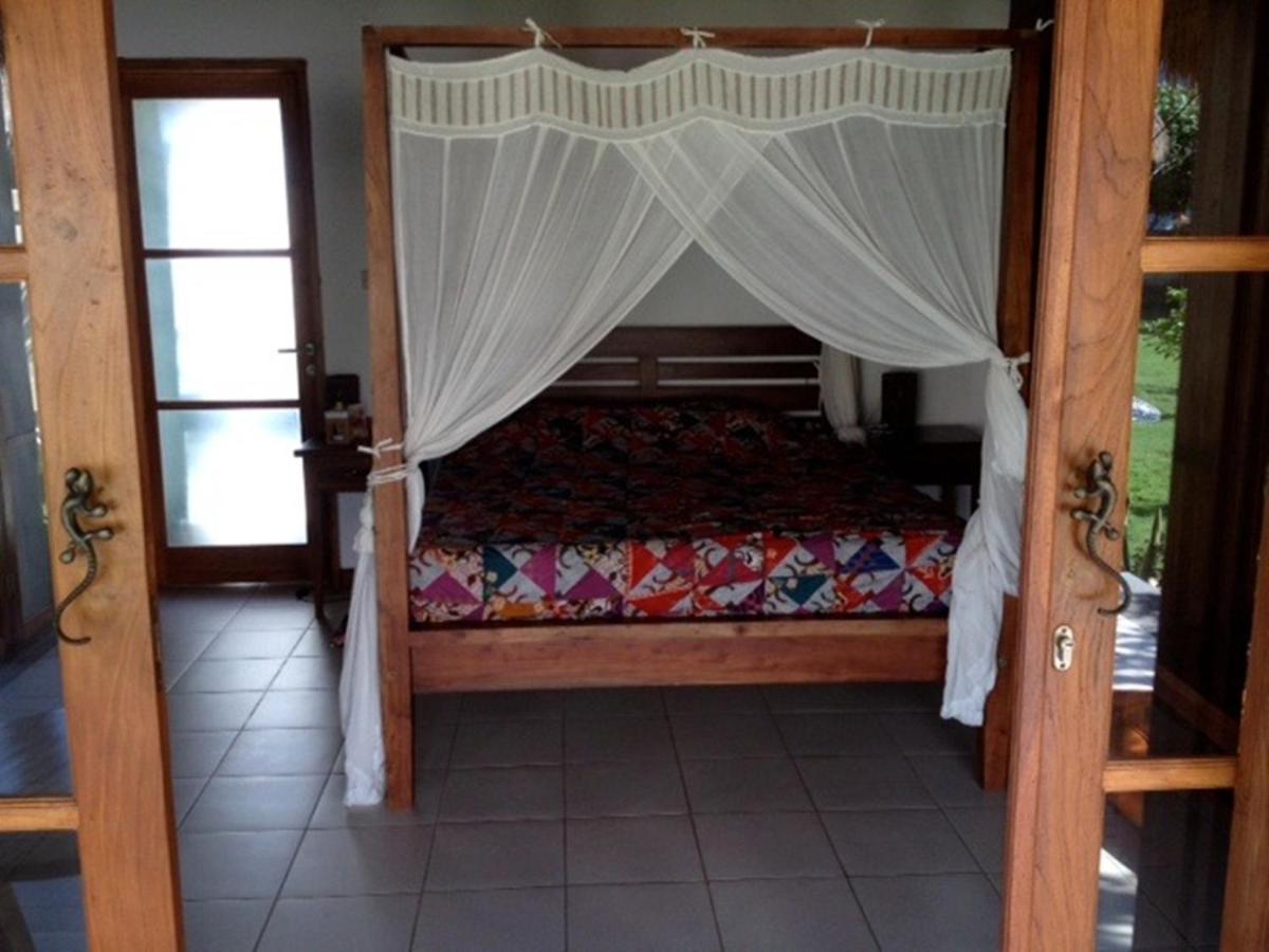 Sunia Loka Bungalows & Dive Center Pemuteran Стая снимка