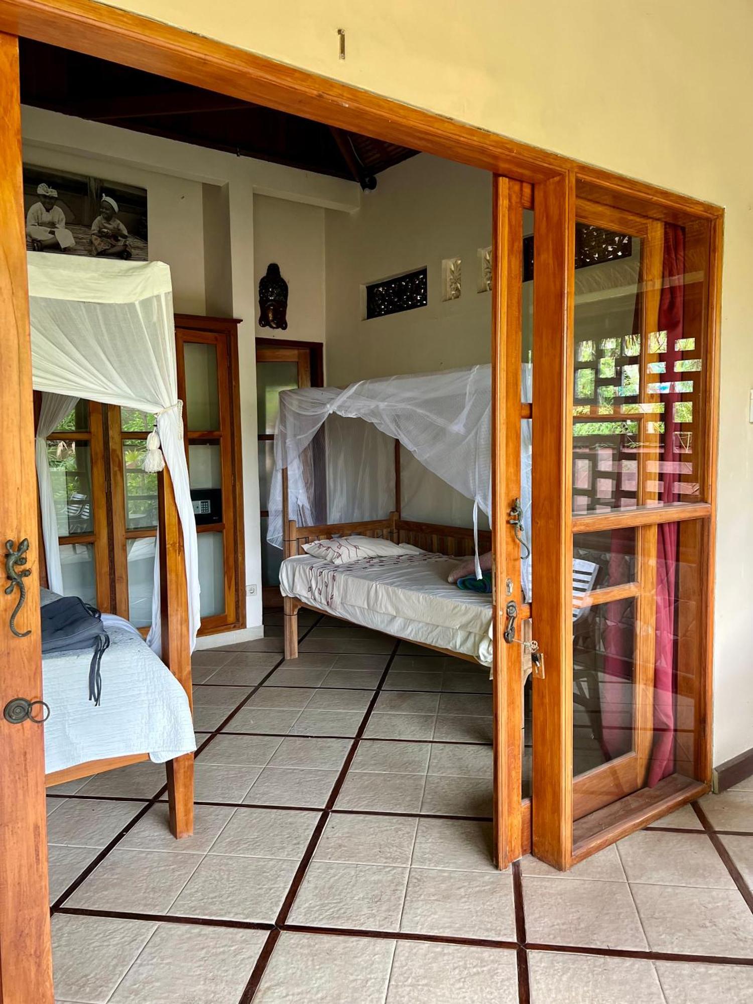 Sunia Loka Bungalows & Dive Center Pemuteran Екстериор снимка